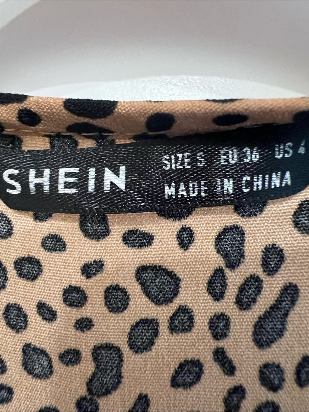 SHEIN Tan Leopard-Print Tie-Front Puff Sleeve Cropped blouse - Picture 7 of 12